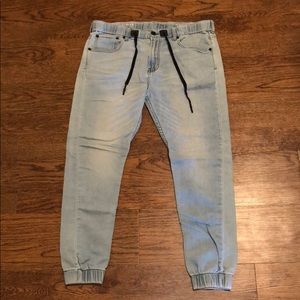 Bullhead Light Wash Jogger Denim Look